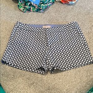 Banana Republic Black and White Geometric Women's Shorts